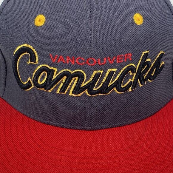 Vancouver Canucks Gray Snapback Hat Red Bill Embroidered Spell Out Zephyr (H13) - Picture 10 of 10